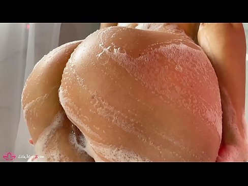 ❤️ 布鲁内特在淋浴时用振动器自慰阴部达到强烈的高潮 ❤❌ Russian porn﹏﹏